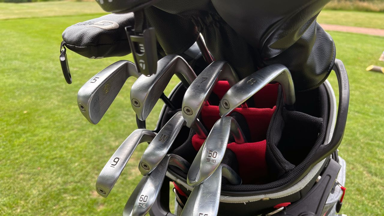 The 14-way divider on the Aqua Tour 3 cart bag