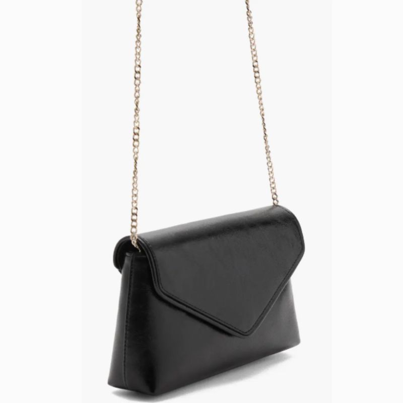 black crossbody bag