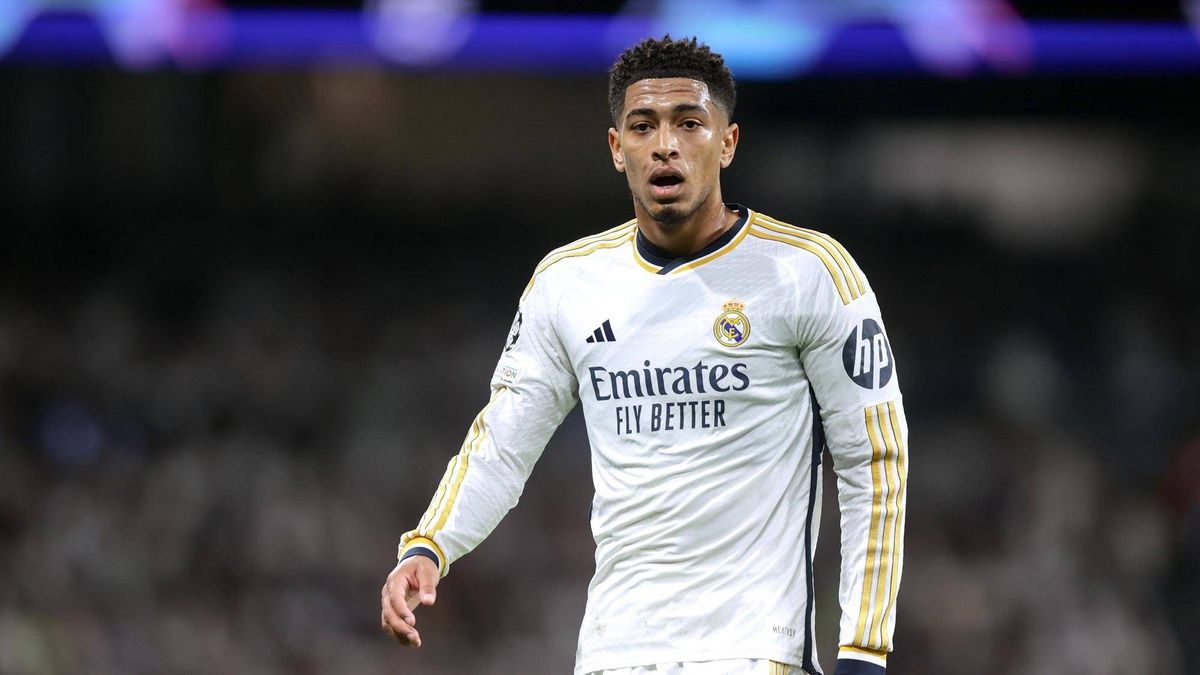 Jude Bellingham of Real Madrid CF reacts during the UEFA Champions League quarter-final first leg match between Real Madrid CF and Manchester City at Estadio Santiago Bernabeu on April 09, 2024 in Madrid, Spain. 