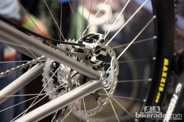 Steve Potts uses these long disc caliper mounts to spread the load over a greater length of tubing.