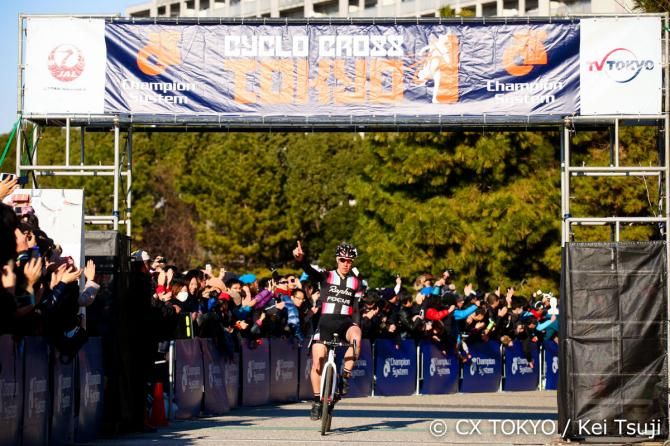 Jeremy Powers (Rapha-Focus) comes away with the win in Tokyo