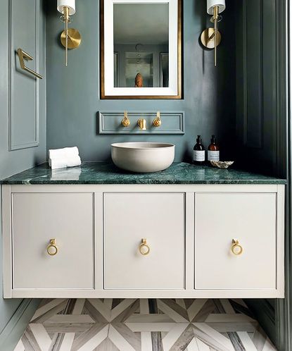 Small bathroom storage ideas: 15 tips to clear the clutter | Homes ...