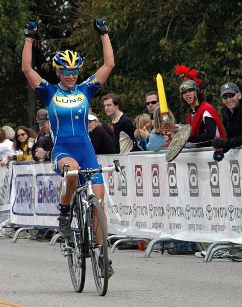 Katerina Nash (Luna) wins