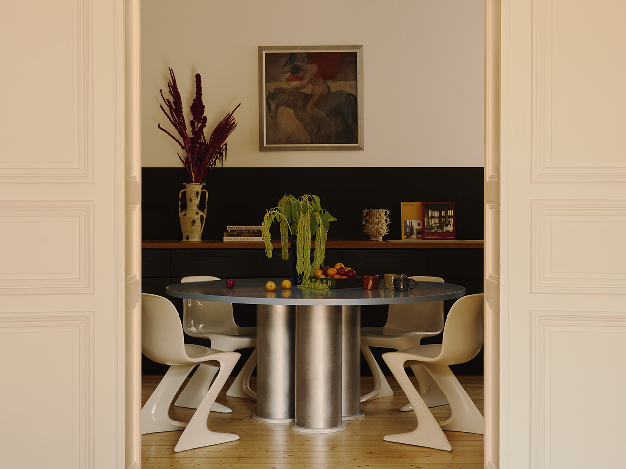BWGTBLD gallery and office interior, historic interior with lots of art and cosy but upmarket atmosphere