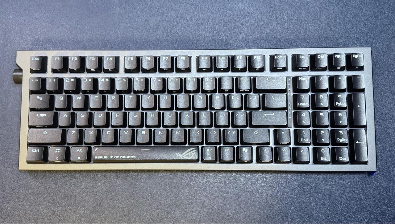 Asus ROG Strix Morph 96 Wireless Review: Cheaper, but not really?