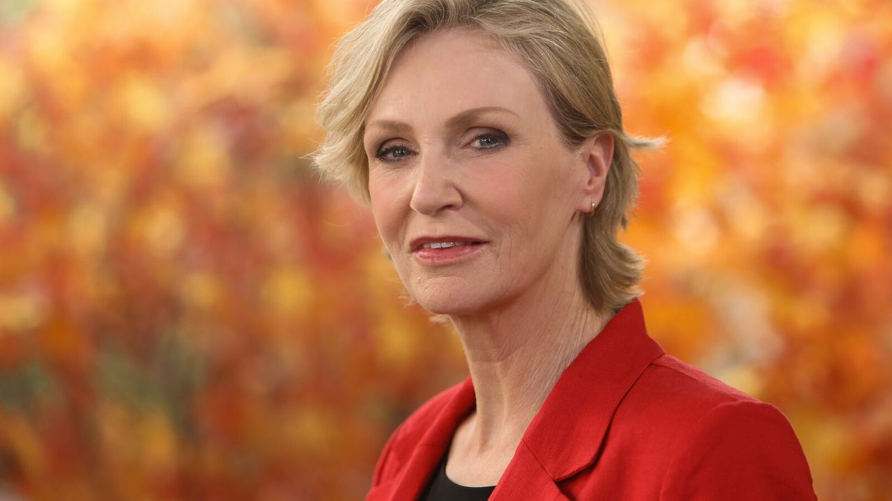 Jane Lynch