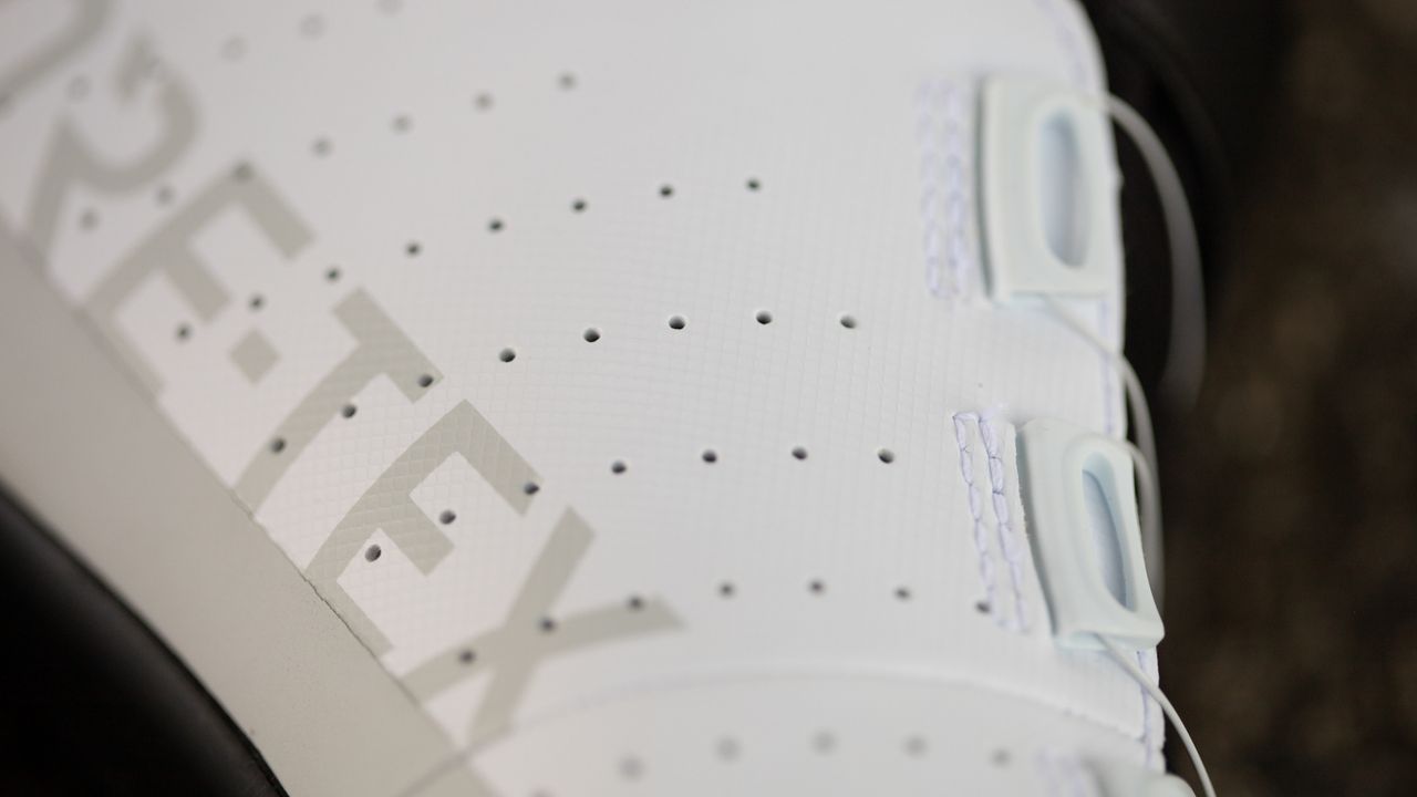 Fizik Artica GTX Tempo PU perferations
