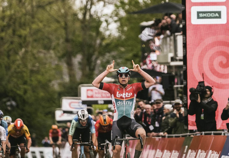 Arnaud De Lie sprints to win at 2024 Tro-Bro Leon 