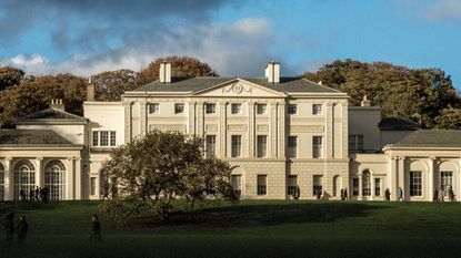 The Houses of Guinness cover by Adrian Tinniswood