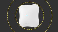 the Ruijie ReyeeRG-RAP72Pro on the ITPro background