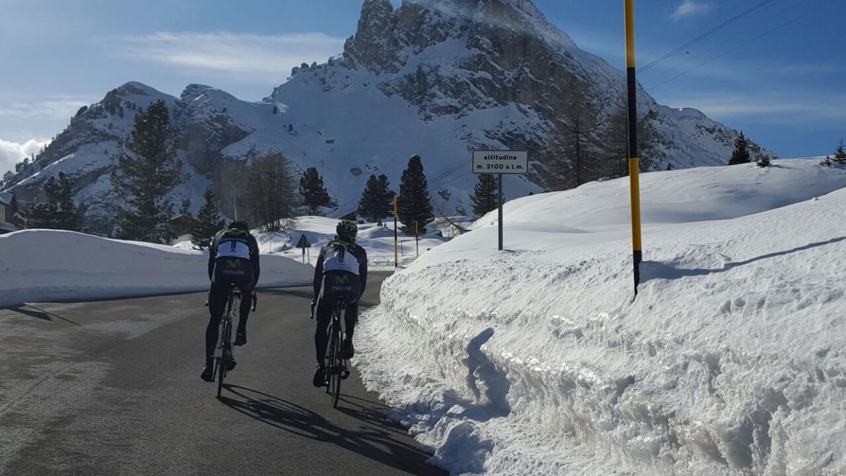 Alejandro Valverde and Andrey Amador (Movistar) preview the route for stage 14 of the Giro d'Italia