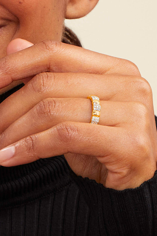 Best Engagement Ring Brands 2023 | Mejuri Pavé Diamond Soft Charlotte Ring