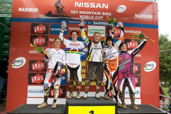 Women's podium: Jill Kintner, Melissa Buhl, Caroline Buchanan, Anneke Beerten and Emmeline Ragot.