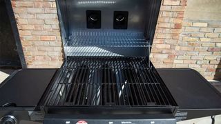 The Char-Griller Grillin' Pro's 438-square inch cooking grate
