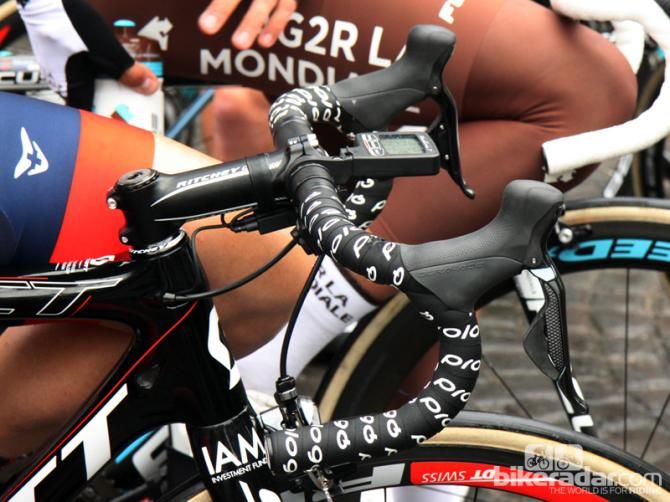 Traditional-bend aluminum bars for Sylvain Chavanel (IAM Cycling)