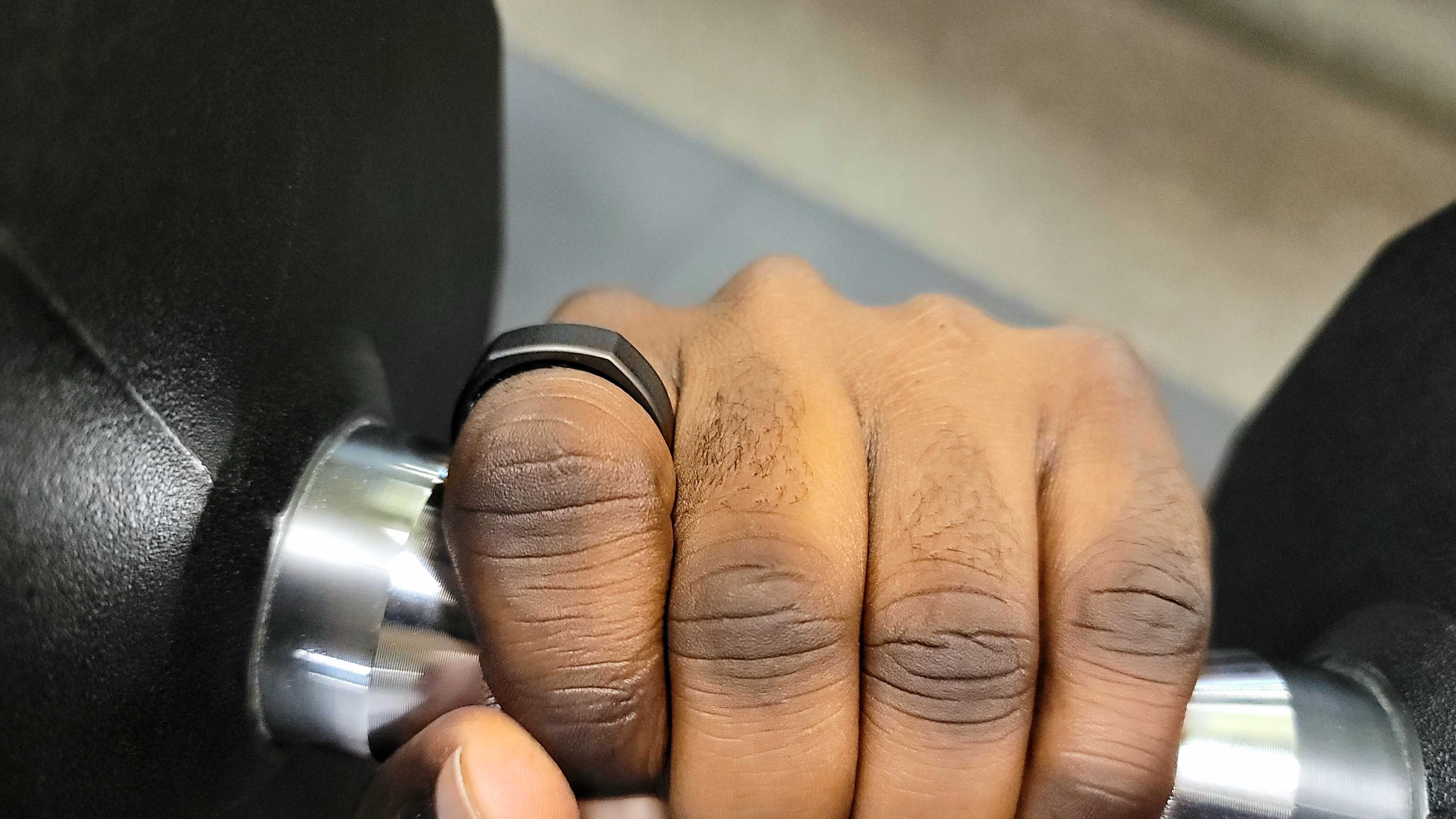 Wearing the Oura Ring Gen 3 while weightlifting