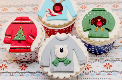 Christmas jumper cupcakes