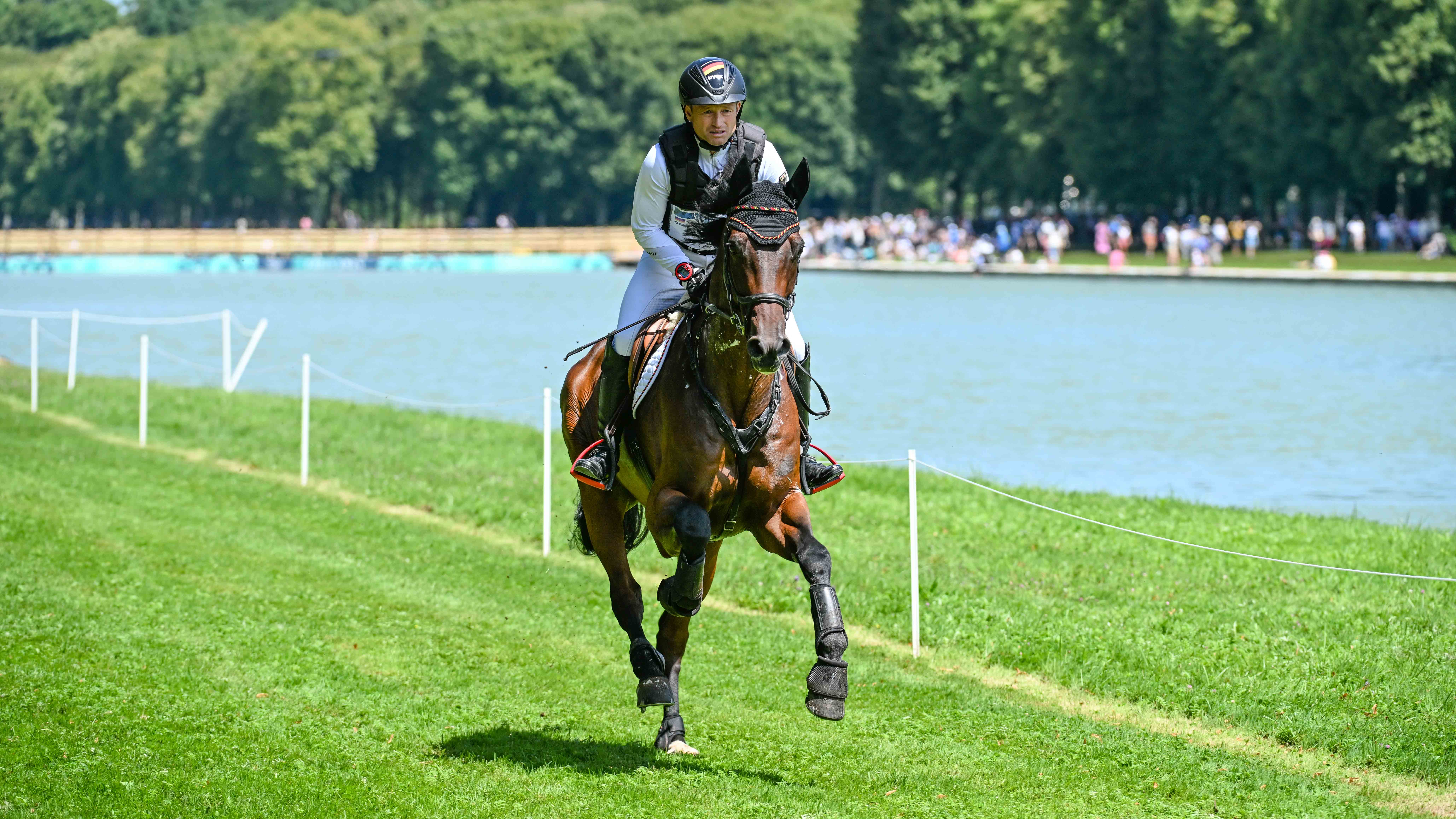 German rider Michael Jung has taken the leader following the Paris Olympic cross-country.