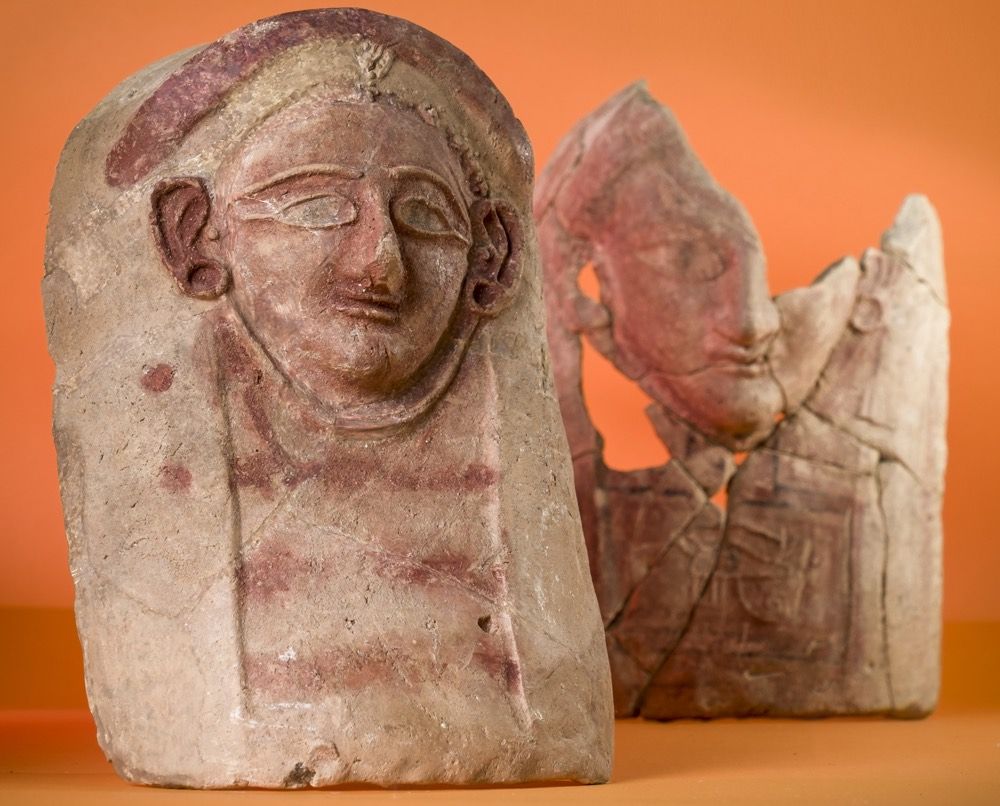 The remains of at least four female heads, made out of ceramic, have been discovered at the ancient town of Porphyreon in Lebanon. 