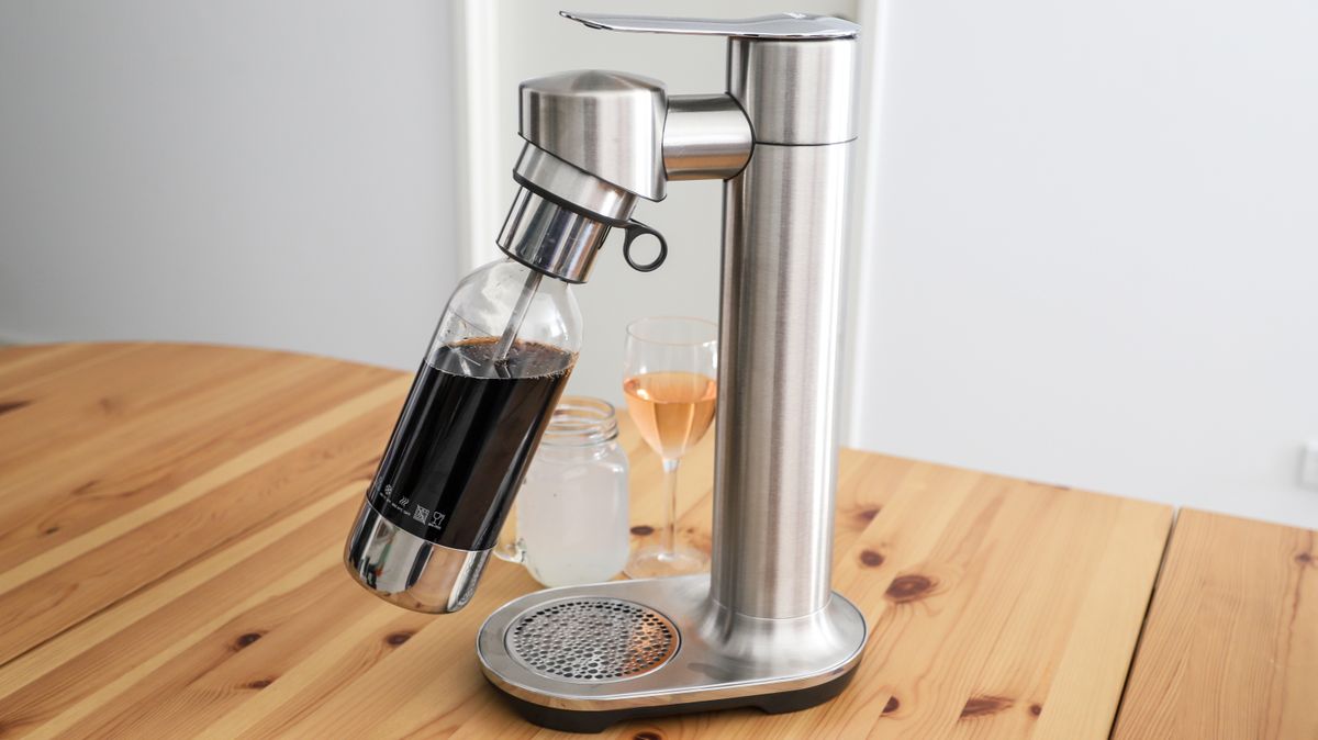 Breville the InFizz Fusion sparkling beverage maker in Brushed Steel