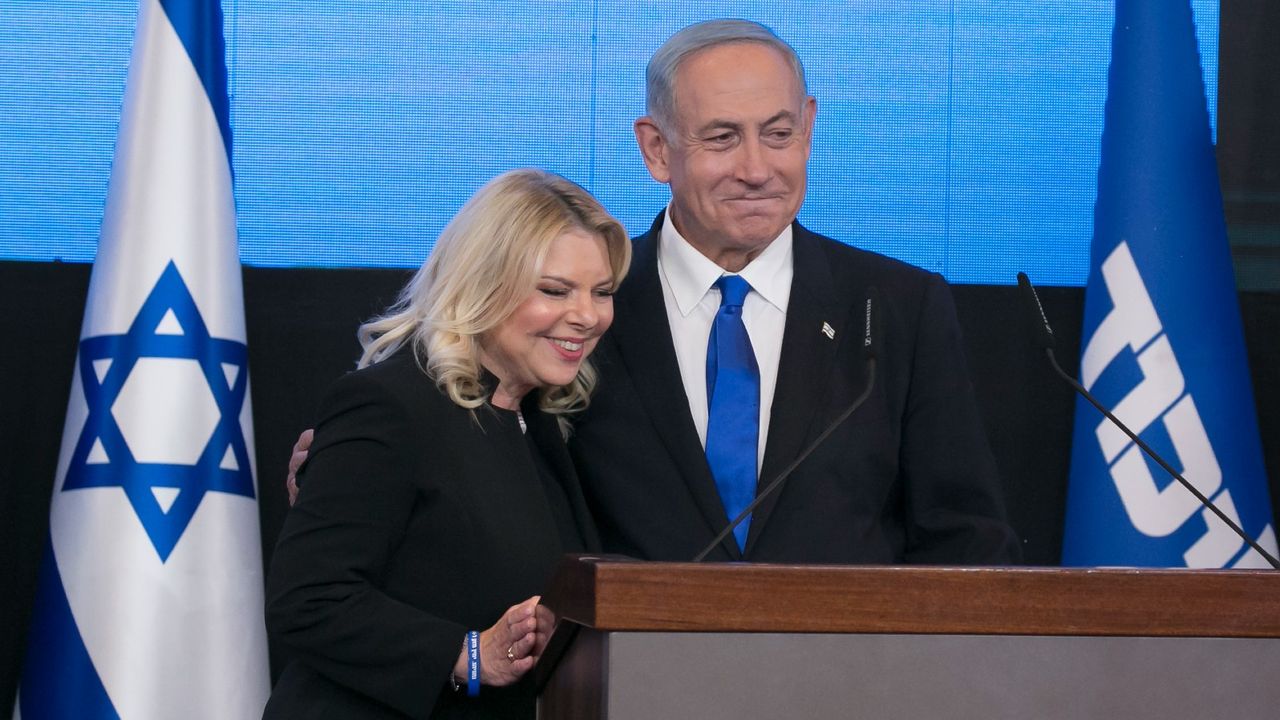 Benjamin Netanyahu and his wife, Sara