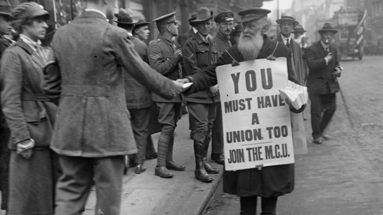 A sandwich-man recruiting members for the MCU during the 1919 railway strike