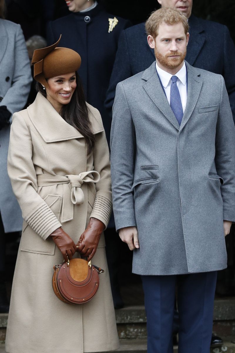 Sleeve, Trousers, Collar, Coat, Outerwear, Standing, Dress shirt, Suit trousers, Formal wear, Blazer,
