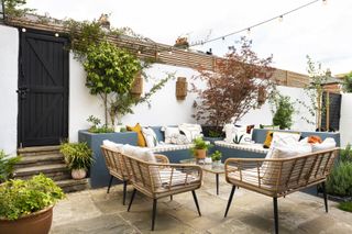 Relaxed modern outdoor seating space