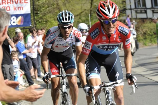 Andy Schleck (Saxo Bank) leads Philippe Gilbert (Omega Pharma - Lotto) on an attack up the C&ocirc;te de la Roche aux Faucons.