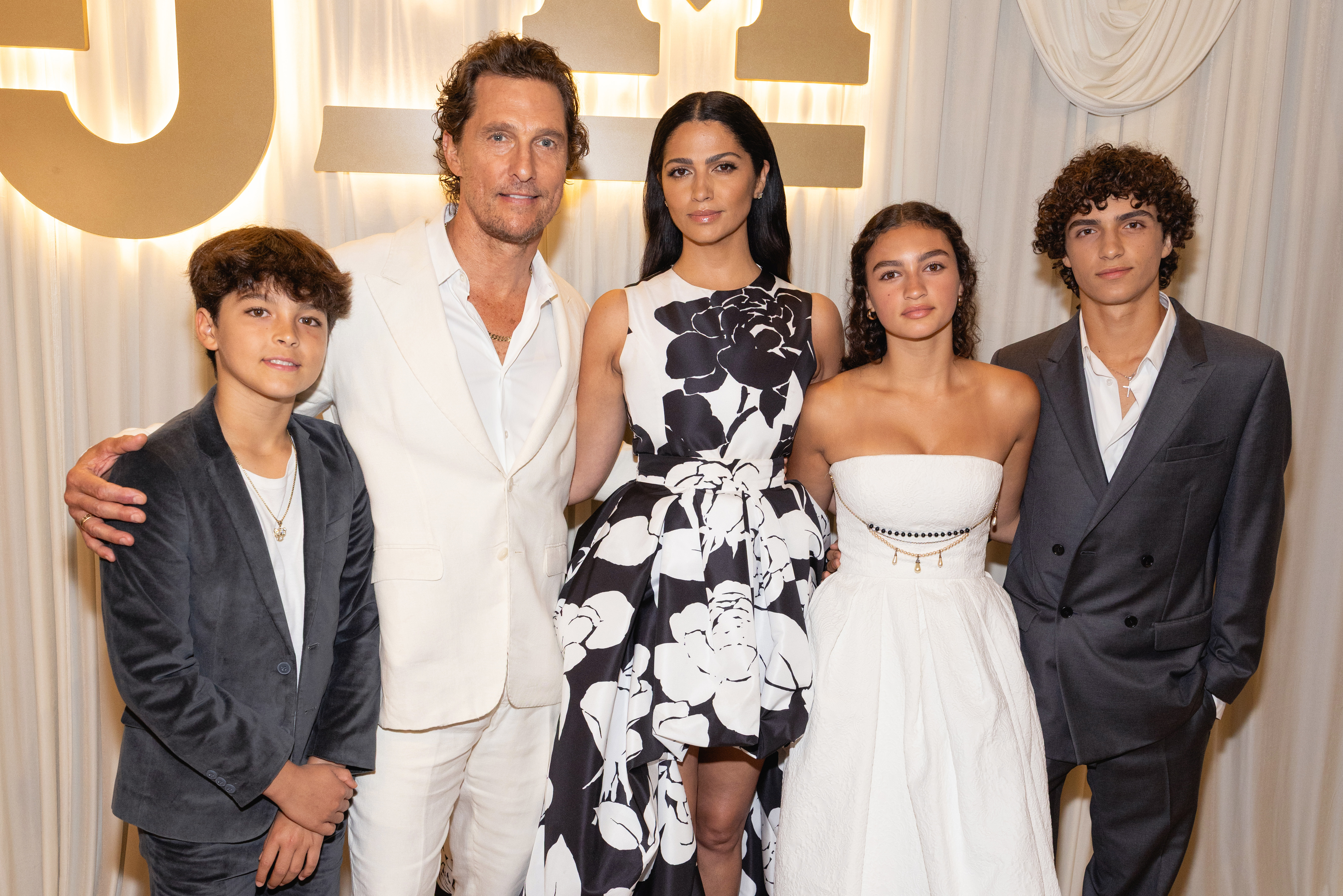 kid - Matthew McConaughey, Camila Alves McConaughey, &amp;amp; Kids Livingston, Vida, &amp;amp; Levi