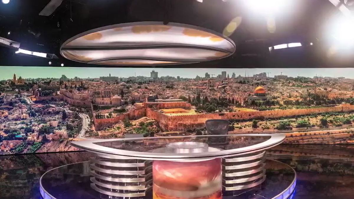 A 92-foot video wall from Neoti provides the backdrop of a city on a production set.