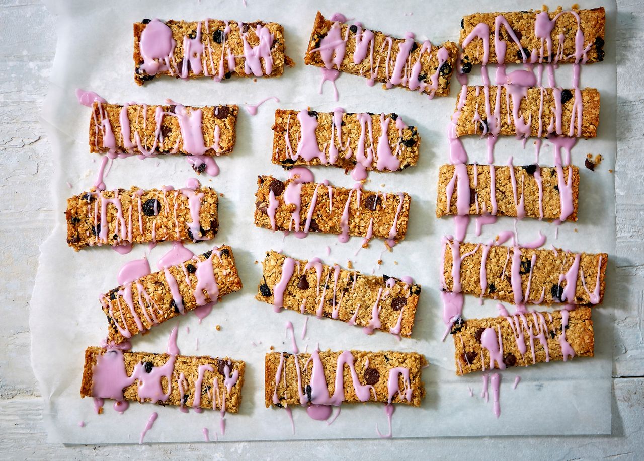 Vegan flapjacks with coconut and blueberries