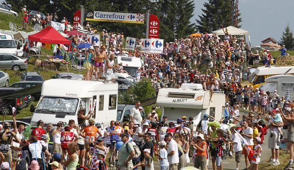 Crowds were huge on the climbs.