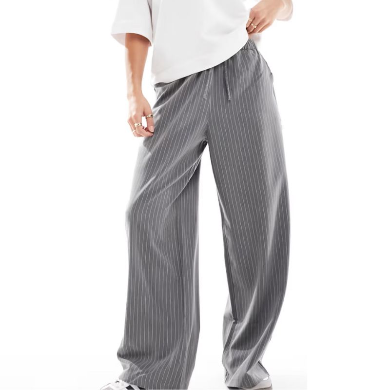 Stradivarius, Petite Tailored Pull on Trouser in Grey Pinstripe