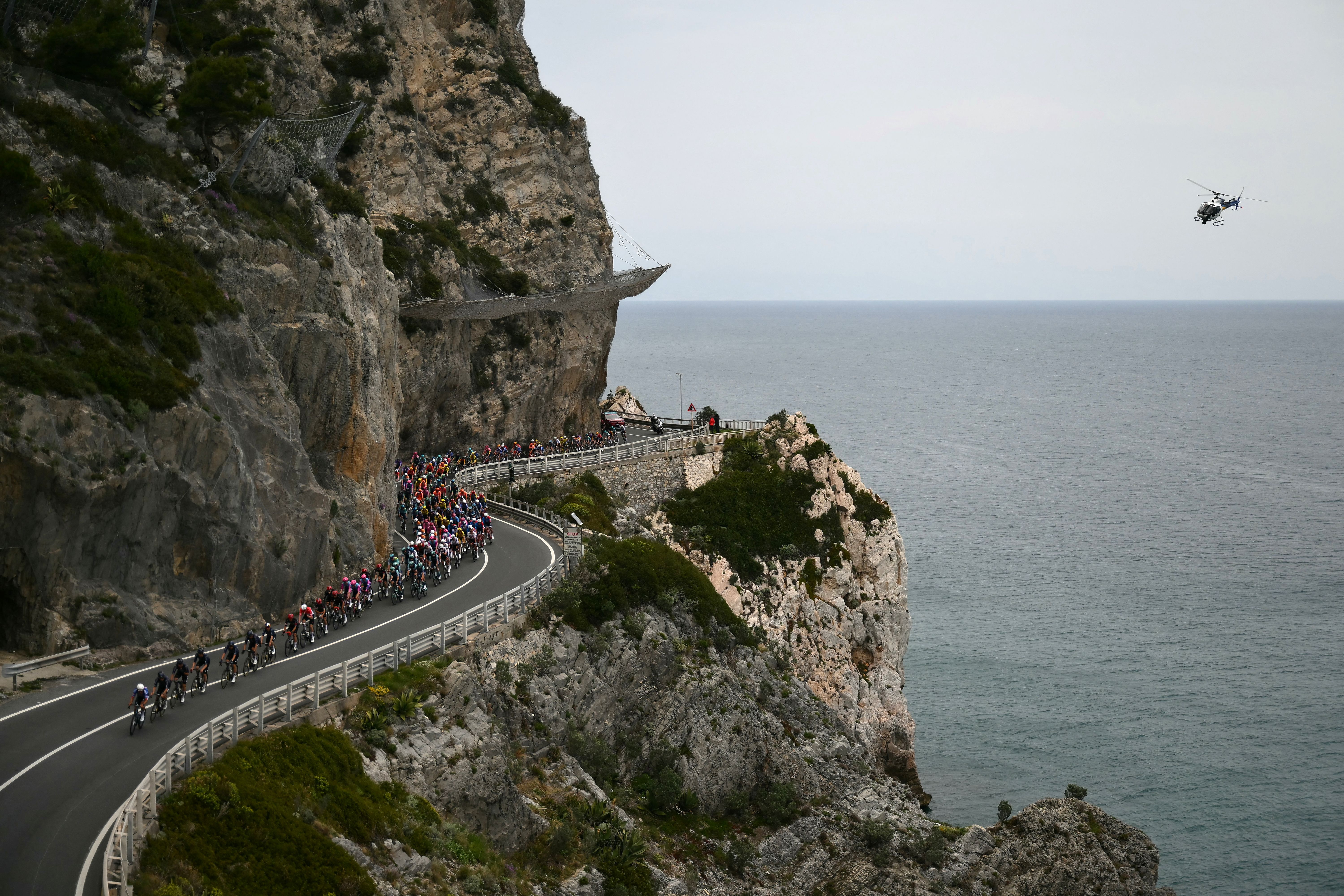 Milan-San Remo Men LIVE - Race starts the Tre Capi