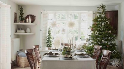Christmas dining room with Scandi style