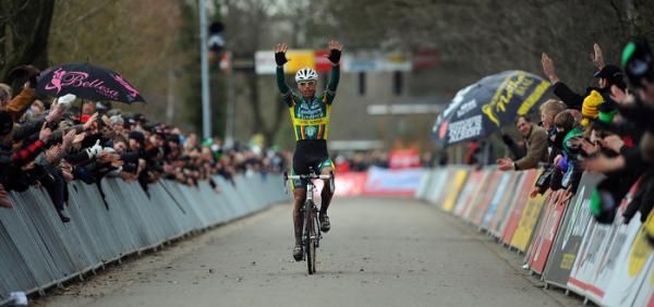 A victory for Sven Nys sealed his overall 2011 Superprestige title