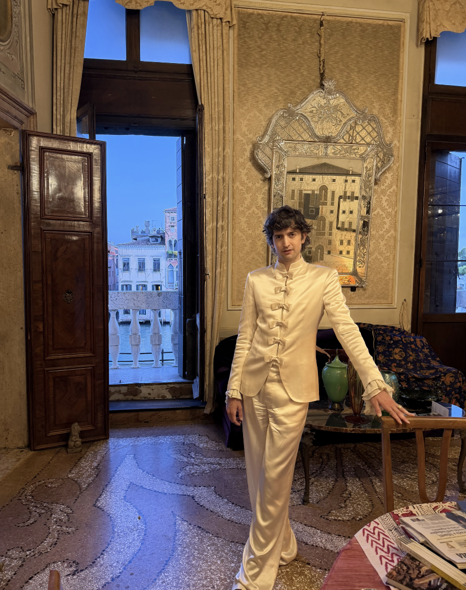 An image of @maximilianhurd in Venice.