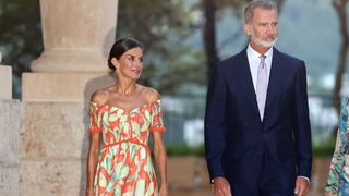 queen letizia with king of spain