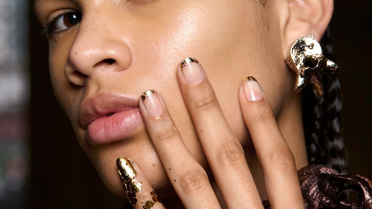 Les 10 tendances de couleurs d'ongles d'hiver que les filles de mode ne peuvent pas arrêter de porter