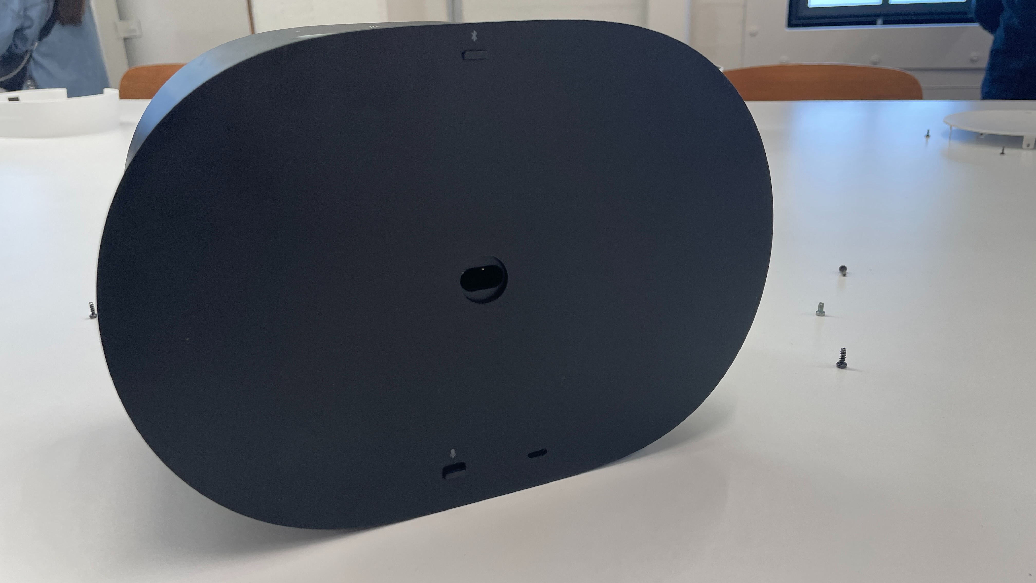 Siyah Sonos Era 300 arka paneli