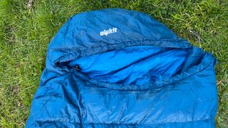Alpkit Pipedream 200 lightweight sleeping bag, close up of hood section