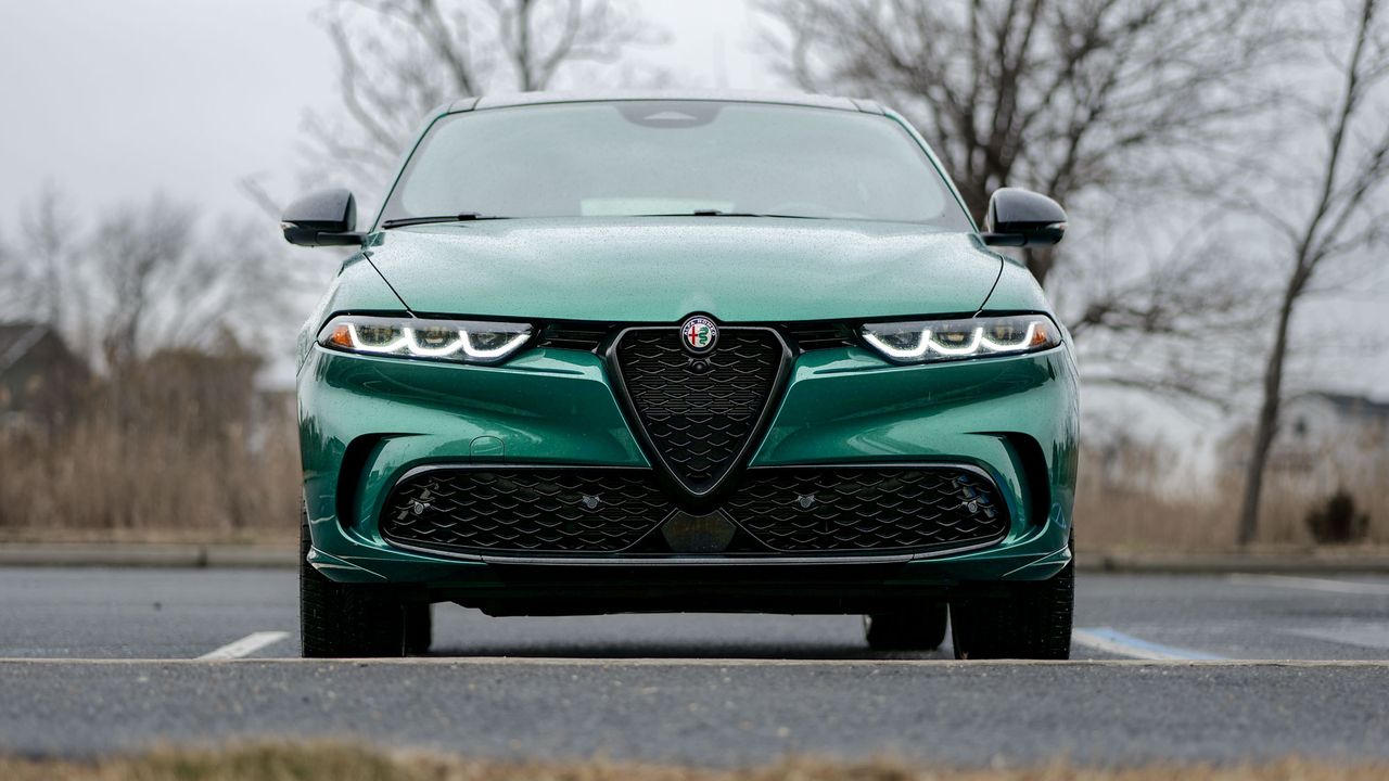 2024 Alfa Romeo Tonale Speciale test drive review.