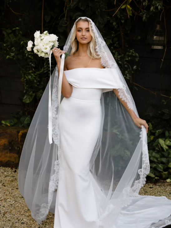 Ready to Wear, Ophelia Veil