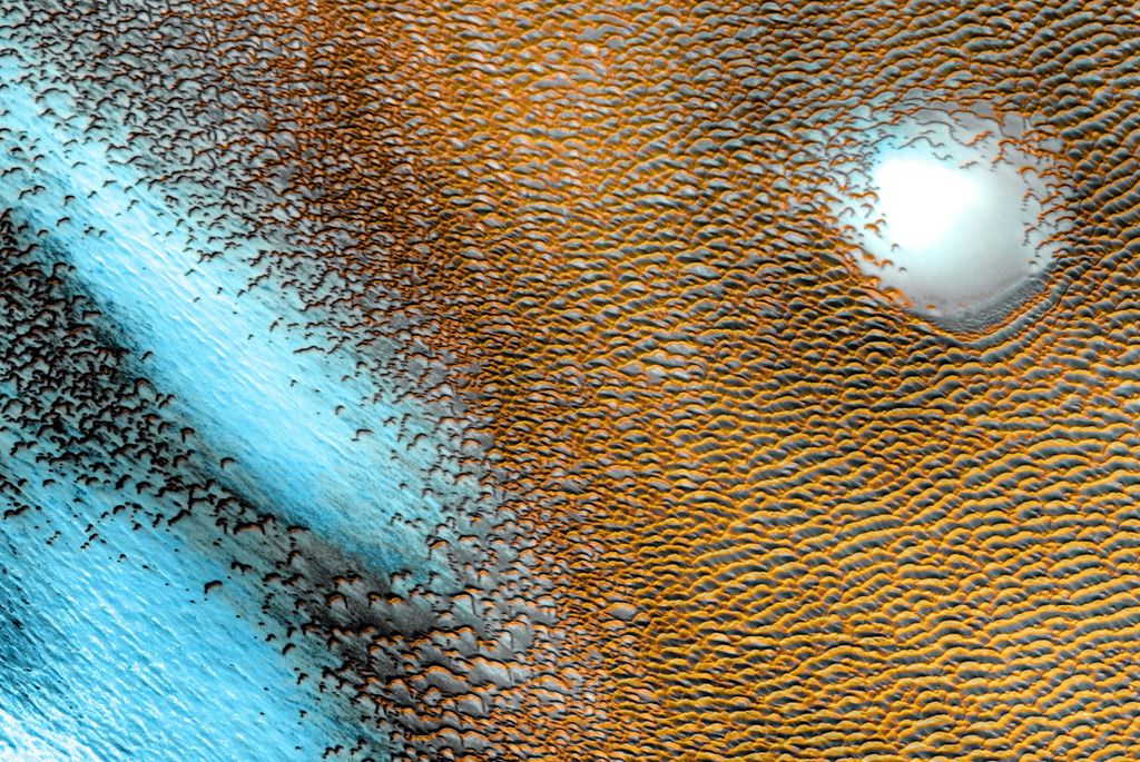 Strange blue structures glow on Mars in new NASA image
