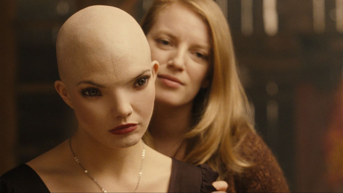 Sarah Polley and Delphine Chanéac in Splice