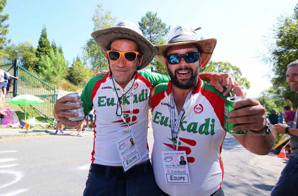The Basque fans enjoying La Vuelta