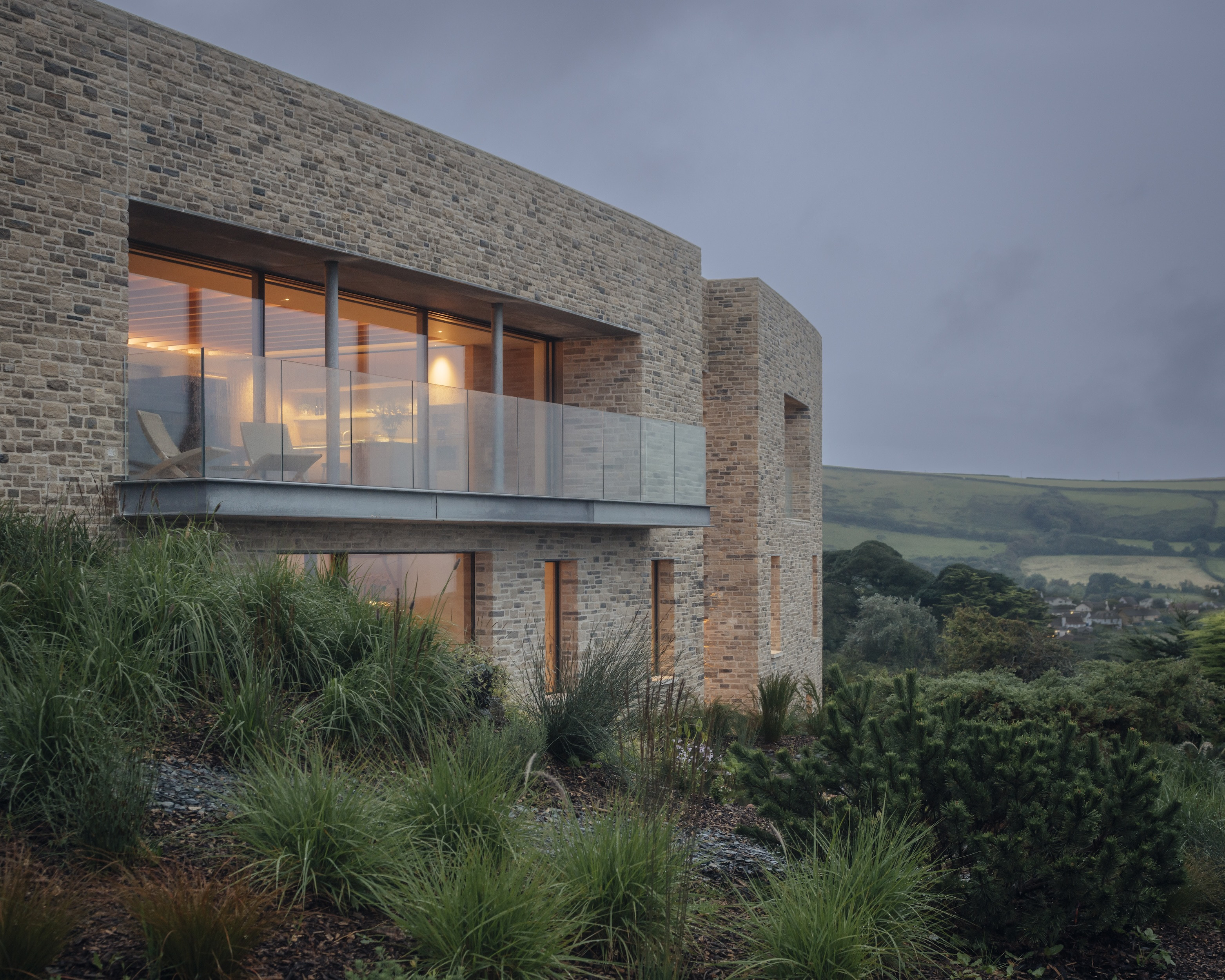 The west facade of the Bay House, Devon