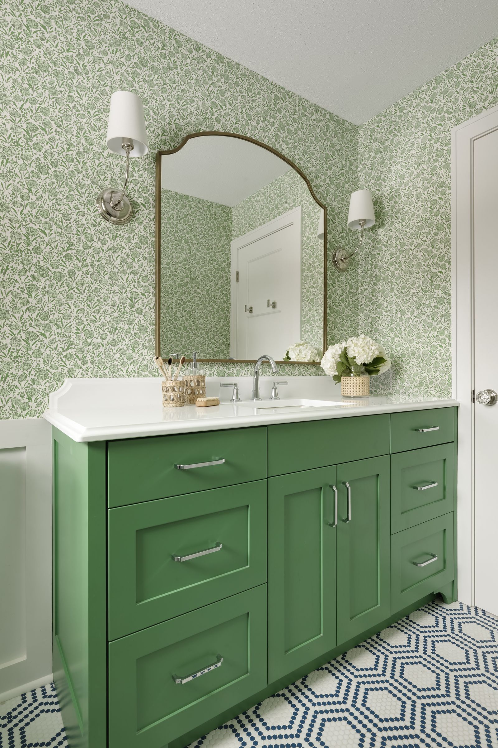 What are the best bathroom color combinations? 5 pairings to try