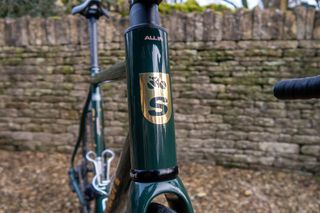 Headtube with Standert logo